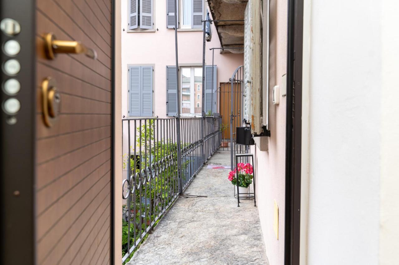 Portatorre Suite, A Charming Apartment In The Heart Of Como, Free Private Parking, Air Conditioning & More! Bagian luar foto