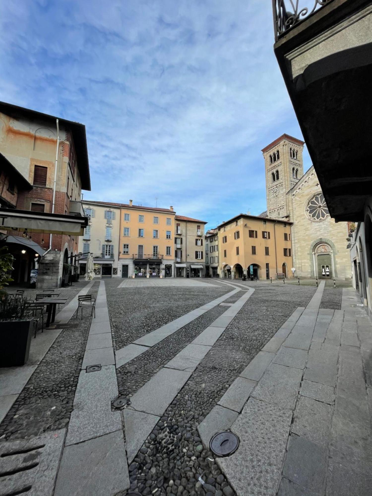 Portatorre Suite, A Charming Apartment In The Heart Of Como, Free Private Parking, Air Conditioning & More! Bagian luar foto